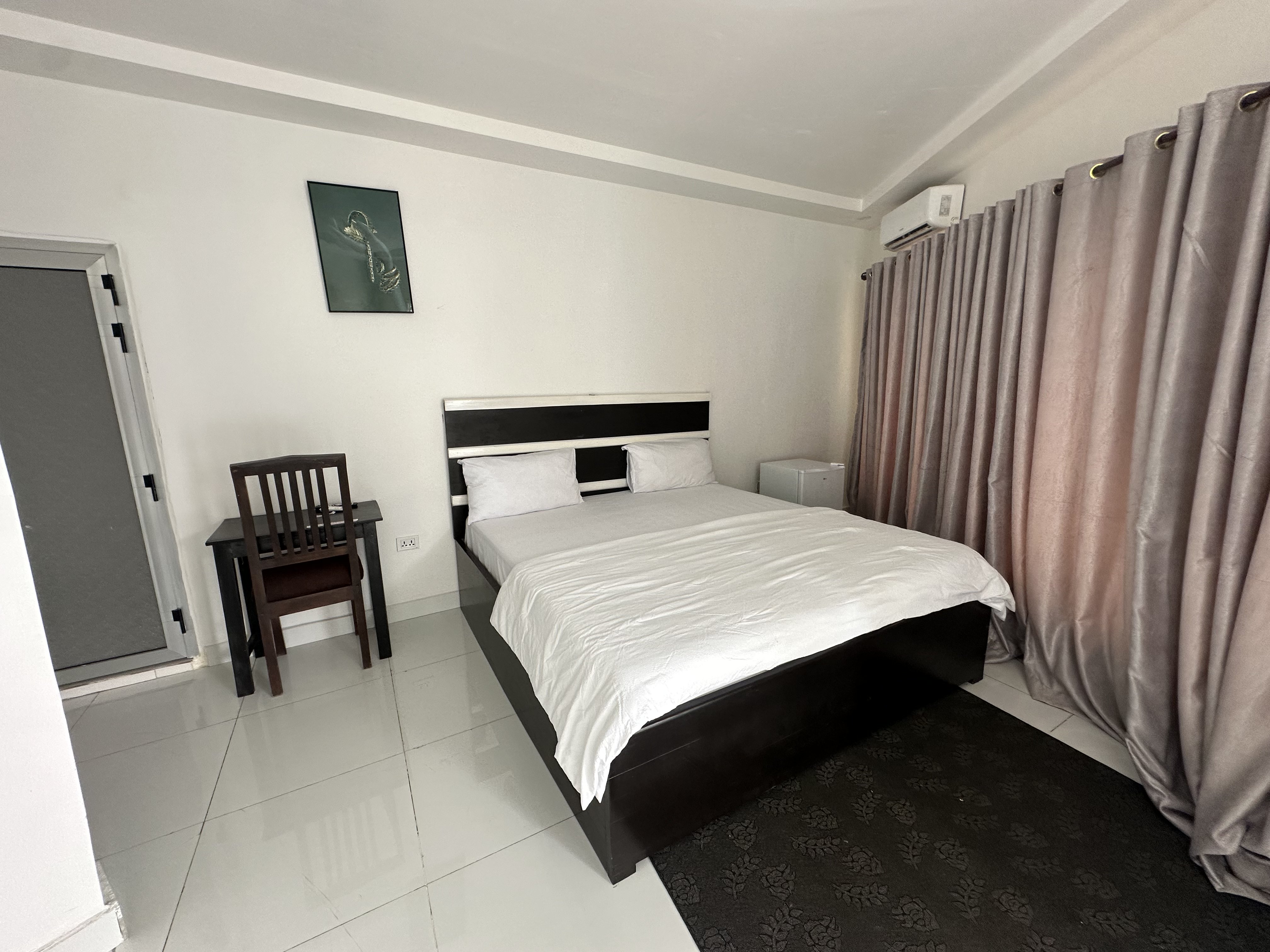 Deluxe Single Room - Bedroom